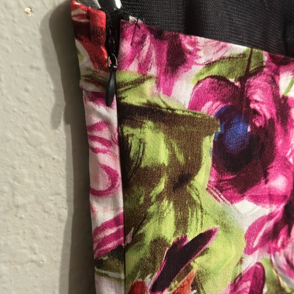 NWT Lucy Paris with a zipper down the fron Floral and Black mini Dress - Picture 7 of 17